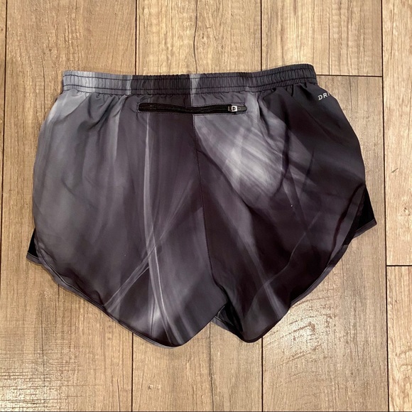 Nike Dri Fit Running Shorts *Lined Size XS - Picture 4 of 11